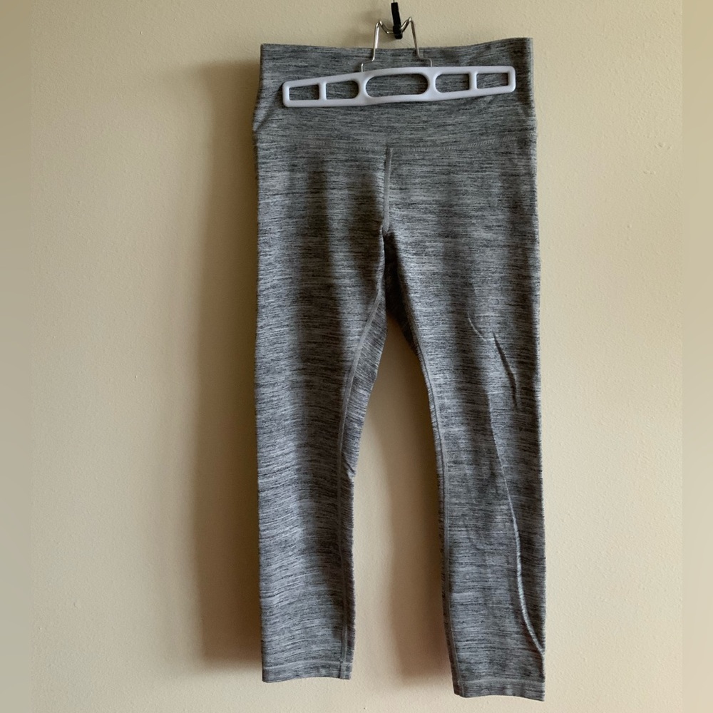 Lululemon Capri size 6